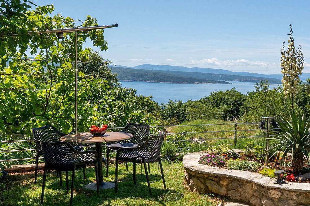 Casa vacanza a Kvarn a partire da 180€ a notte