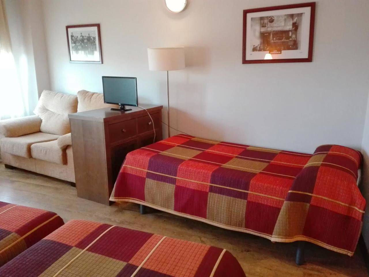 Hostal Patrón in Castañares de Rioja, Provincia de La Rioja