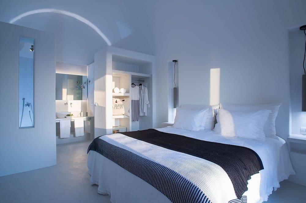 Luxury Santorini Villa | Villa Pori Blanca Master Suite | Private Pool & Stunning Sea View | Near Pori Beach in Santorin