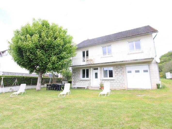 Location de vacances pour 8 personnes, avec Jardin à Condat