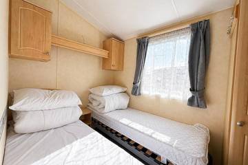 Glamping for 6 People in St Osyth, Essex, Photo 3