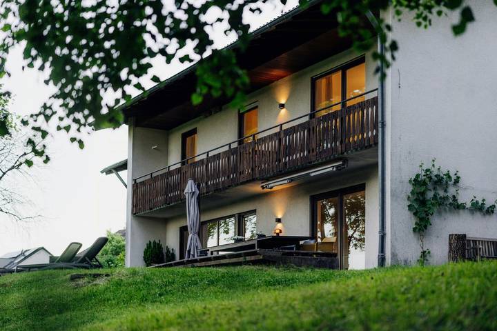Ferienhaus für 10 Personen, mit Terrasse und Garten sowie Sauna in Gerolstein - 2