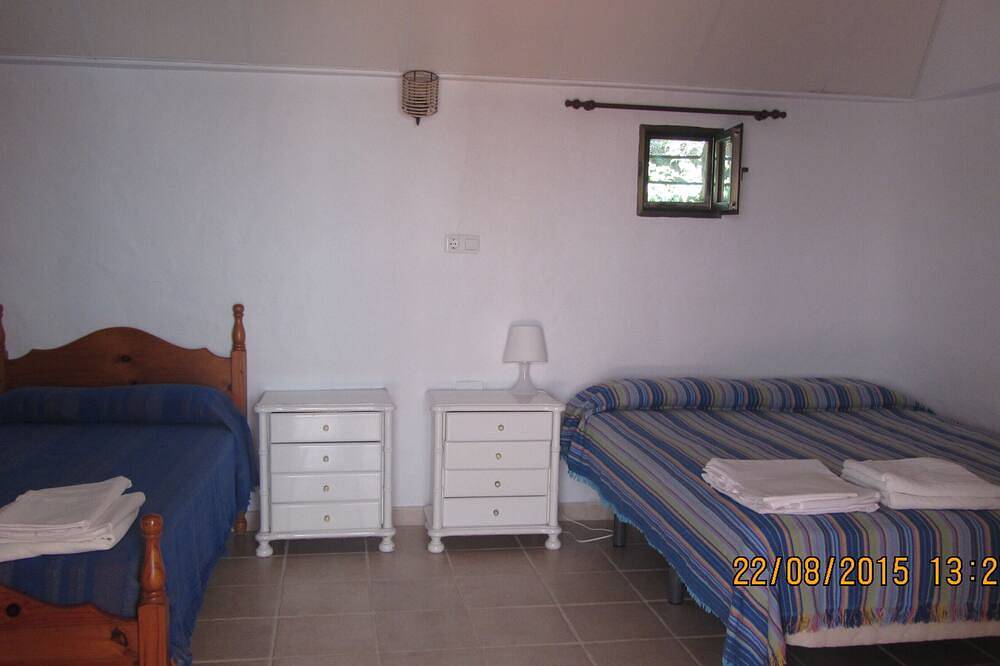 Casa ideal, el acceso directo a la playa, jardín Grd, 16 personas, 18 posibles in Cabo Trafalgar, Barbate
