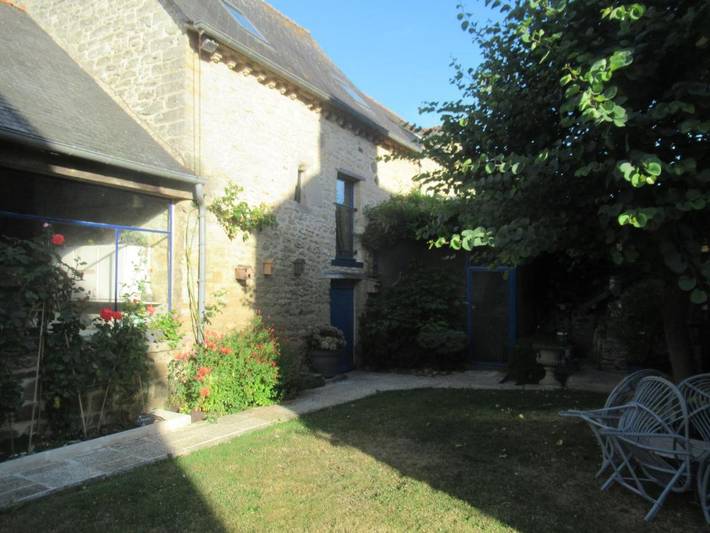 Location de vacances pour 7 personnes, avec terrasse, adapté aux familles à Le Quiou - 2