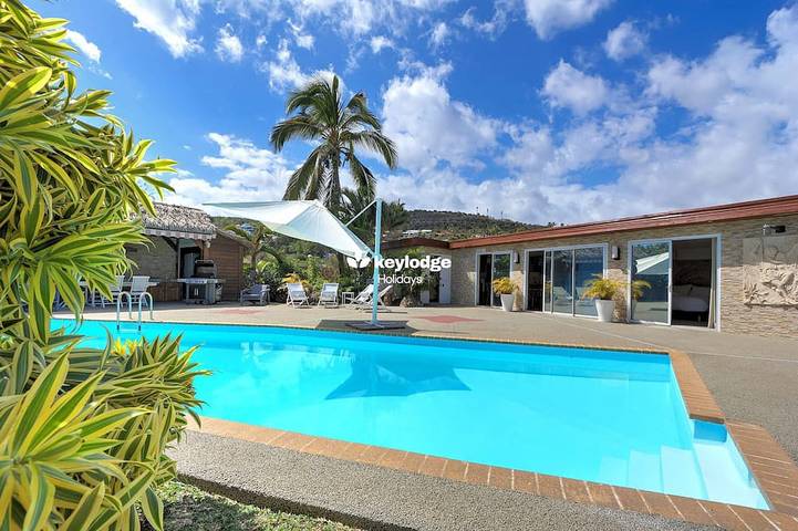 Chalet für 6 Personen, mit Terrasse und Pool sowie Garten in Saint-Paul