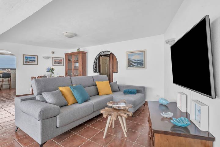 Villalmar' mit Meerblick, Privatem Pool und Wlan in Famara Beach, Teguise
