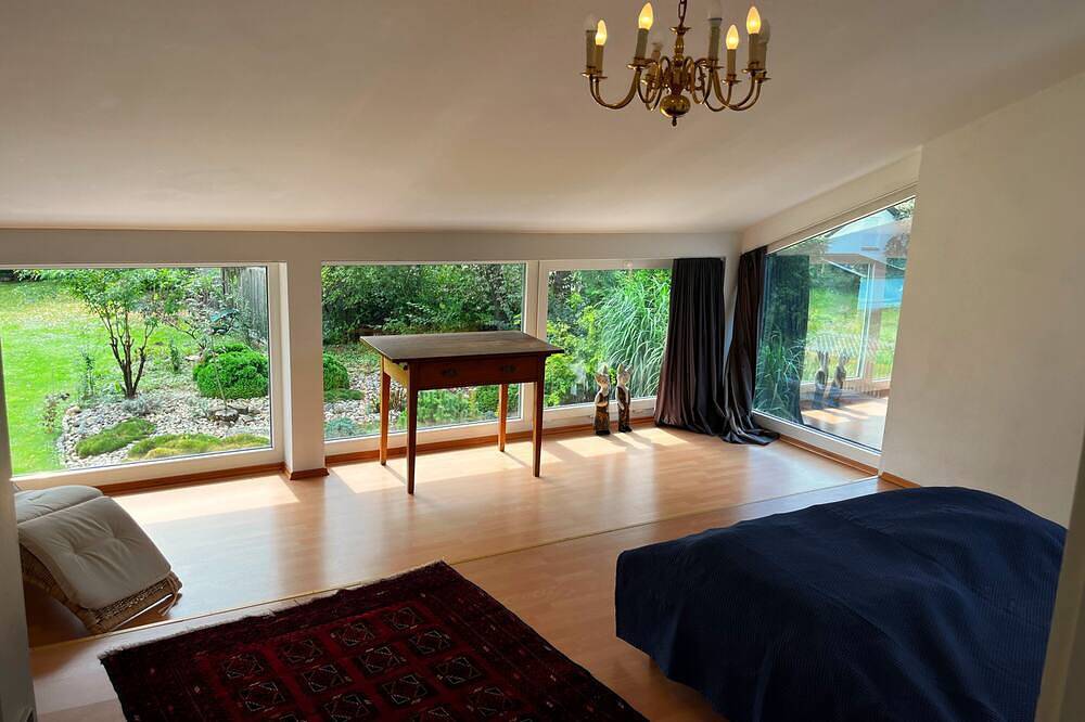 Ganze Wohnung, Großzügige 3-Zr.-Wohnung im Osten Münchens, mit Alpenblick in Markt Schwaben, Oberbayern