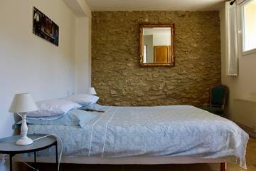 Gîte pour 5 Personnes dans Ménerbes, Parc naturel régional du Luberon, Photo 3