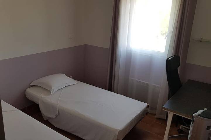 Location de vacances pour 6 personnes, avec jardin et terrasse, animaux acceptés à Régusse - 4