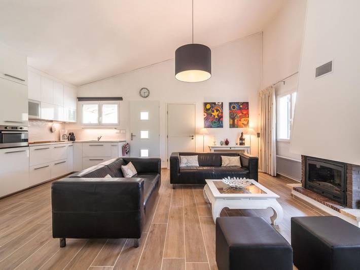 Ferienhaus für 6 Personen, mit Pool und Garten