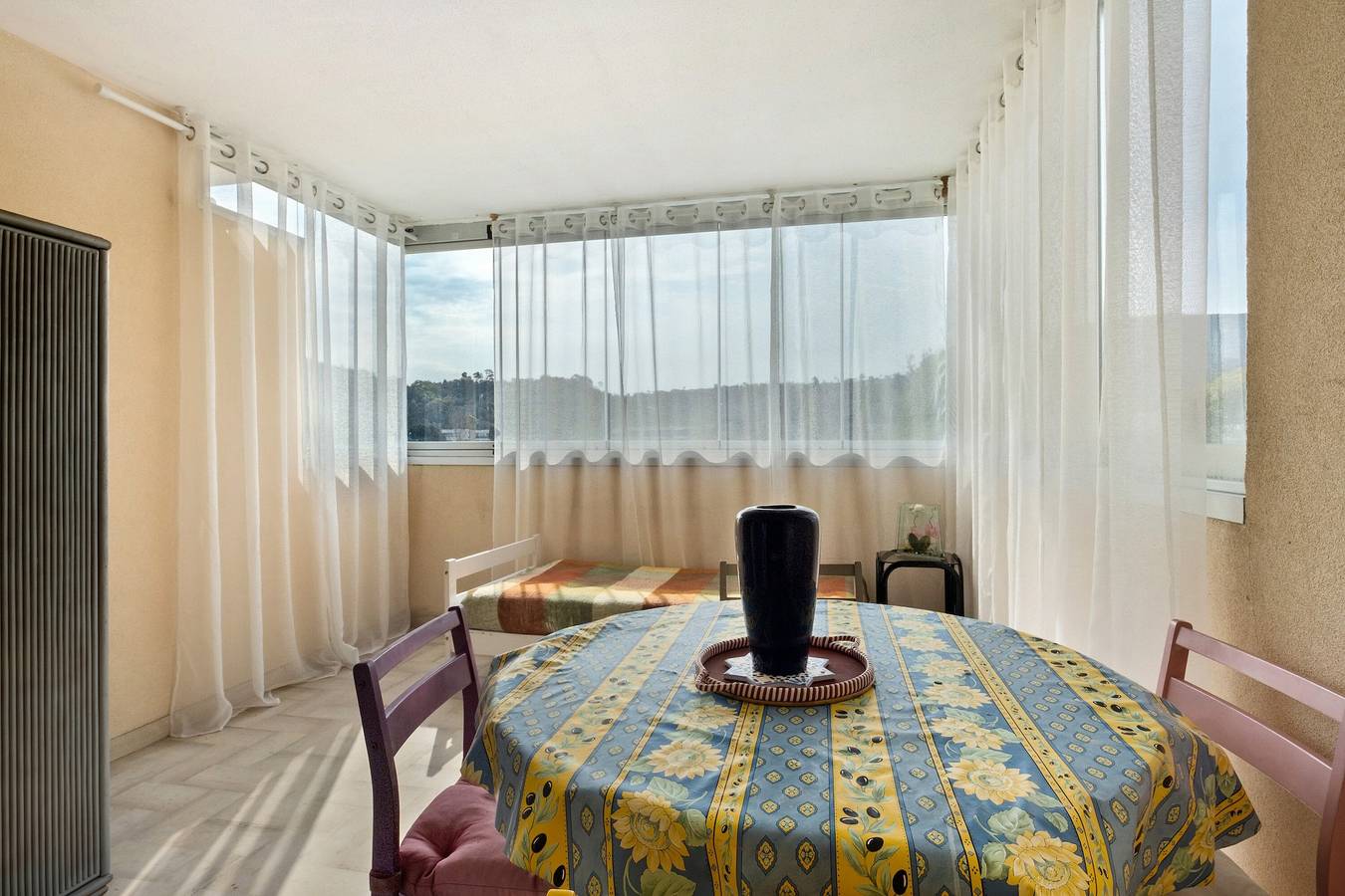 Studio entier, Studio « Jardins De Minelle » avec piscine partagée, terrasse privée et Wi-Fi in Mandelieu-la-Napoule, Massif de l'Esterel