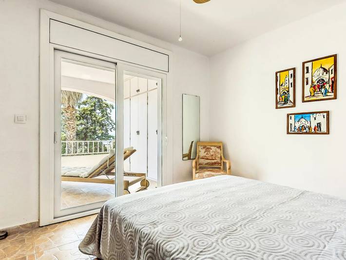 Gîte pour 4 personnes, avec terrasse dans Platja De Canyelles Petites - 4