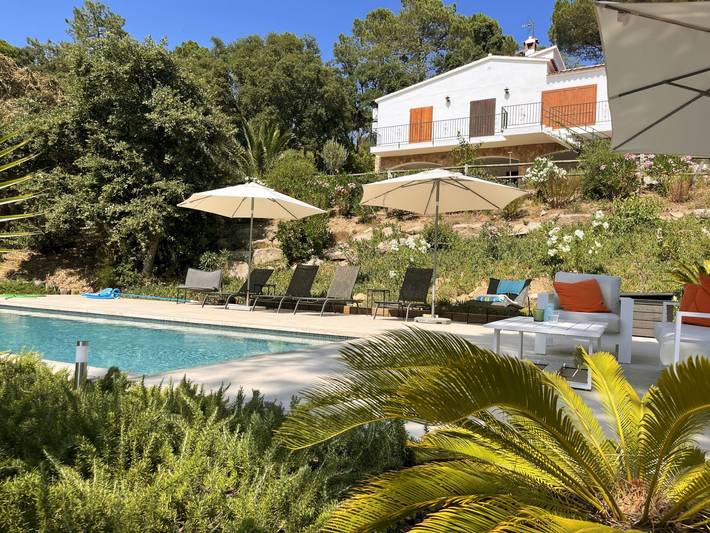 Apartamento para 6 personas, con jardín además de balcón y vistas en Santa Cristina de Aro