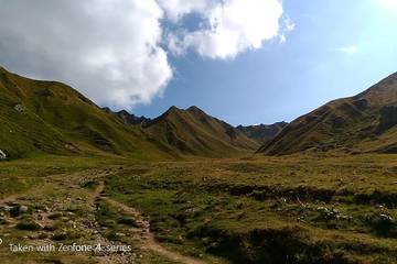Location de vacances pour 8 personnes, avec terrasse à La Tour-d'Auvergne