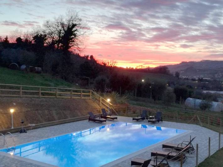 Casa vacanza per 2 persone, con Terrazza e Giardino nonché Piscina a Cupra Marittima