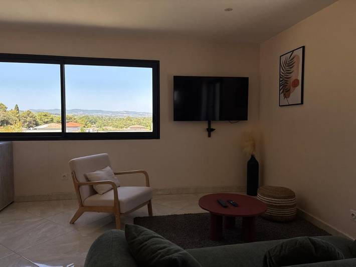 Location de vacances pour 6 personnes, avec Terrasse et Jardin ainsi que Piscine et Vue à Palaja - 3