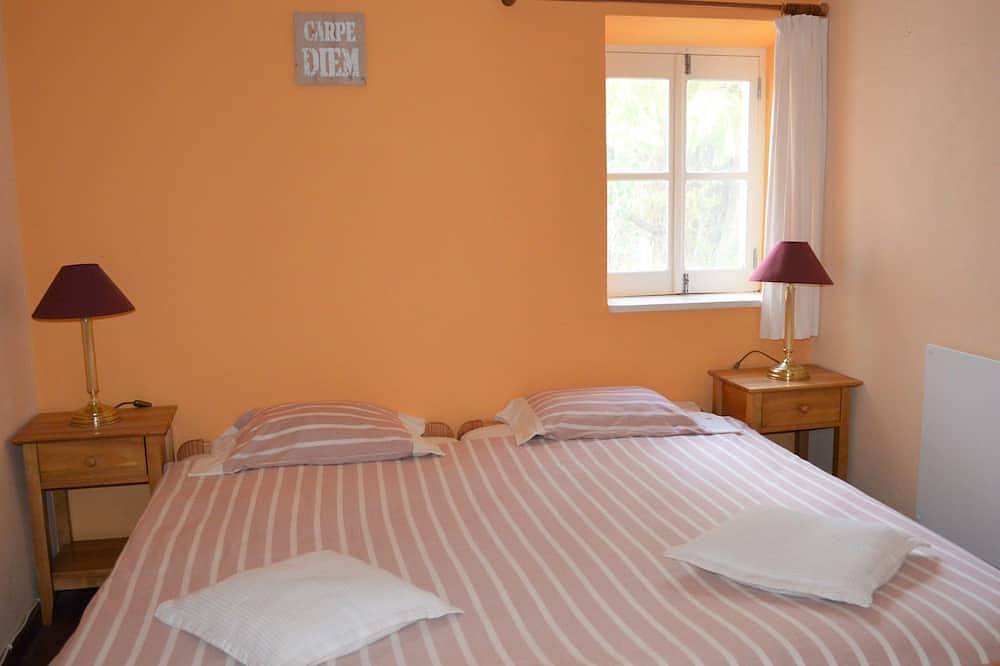 Geräumiges Familienhaus mit 2 Schlafzimmern und gemeinsamem Pool in Barão de São João, Lagos