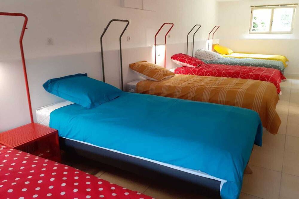 Vaste Maison , 20 couchages , 20 minutes puy du fou , piscine int, spa , sauna in Sainte-Florence (Vendée), Vallée de la Loire