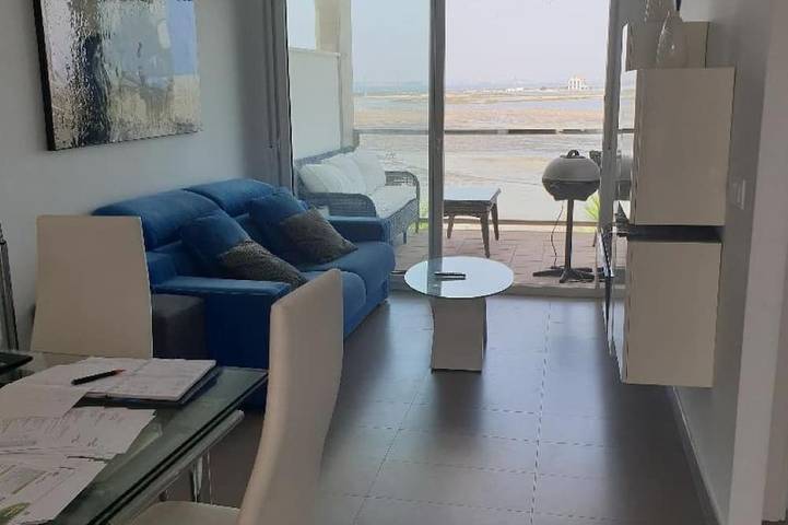 Magnifique Residence En Front De Mer Piscine Privee WIFI in Playa Punta de los Guzmanes (La Manga), Costa Cálida