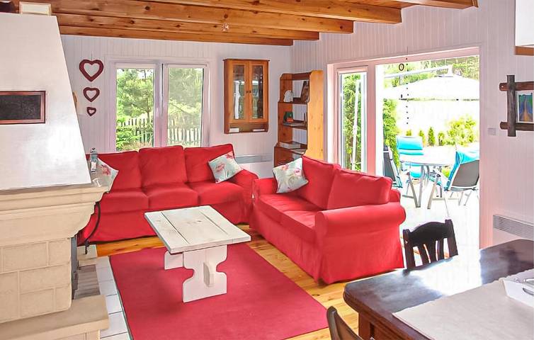 Ferienhaus für 8 Personen mit Garten in Bąk, Tucheler Heide