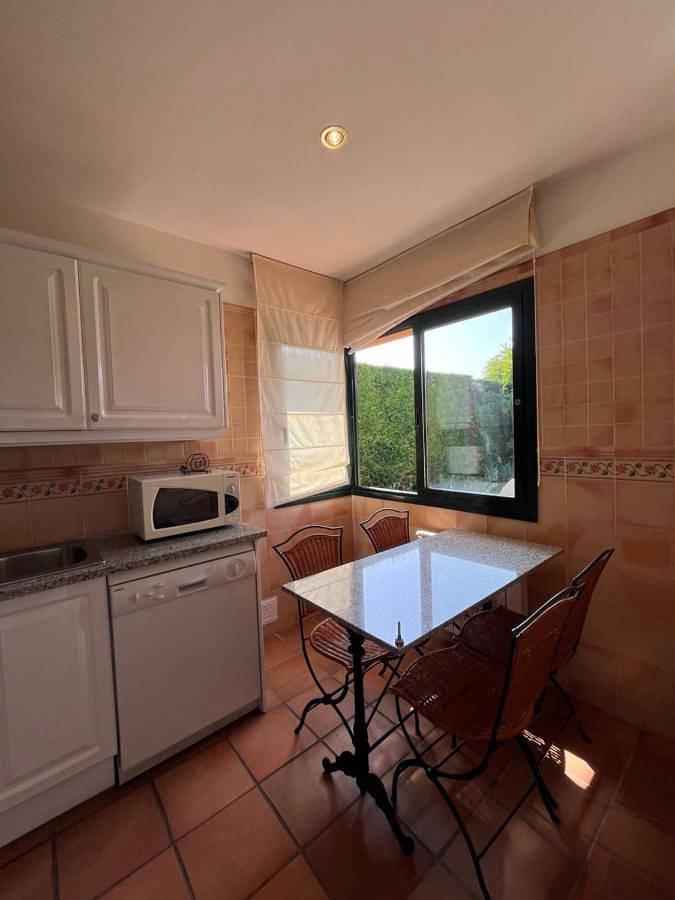 Casa rural para 6 personas, con Terraza y Jardín además de Piscina y Vistas en Cistella - 4