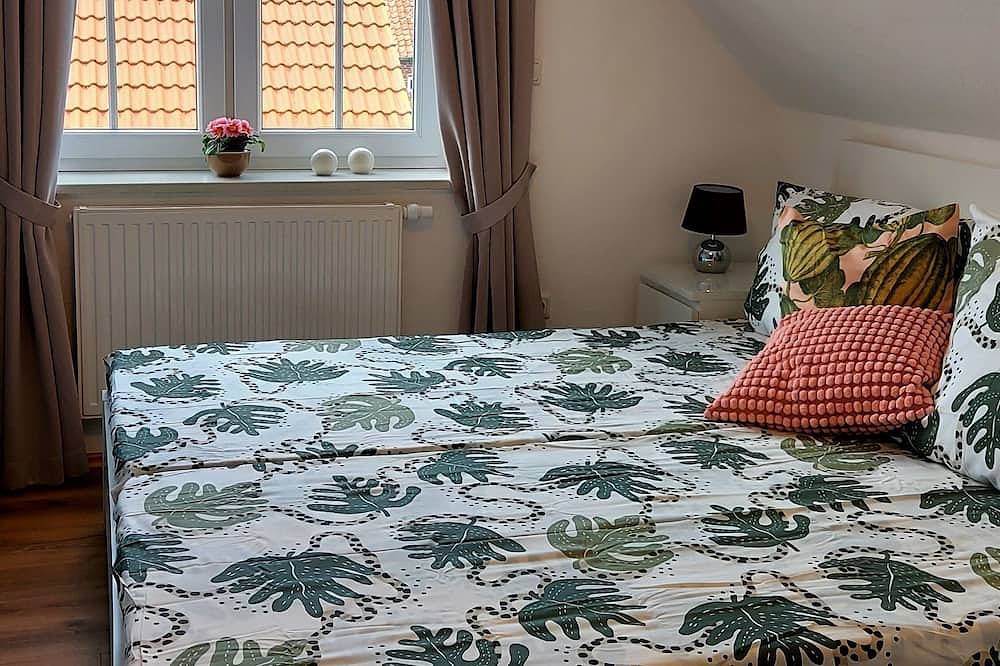 Entire apartment, Dog-friendly vacation apartment (75sqm) for 4 people with balcony & infrared cabin in Norden, Norden and Surroundings