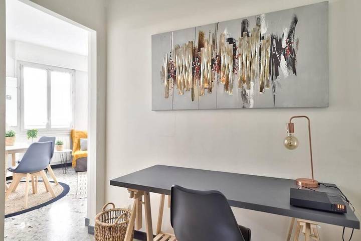 Gîte pour 2 personnes, avec vue et balcon dans Plage Fabron Bambou Nice - 4