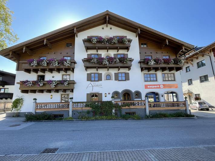 Pension voor 3 personen, with Balkon and Terras as well as Sauna in Maria Alm