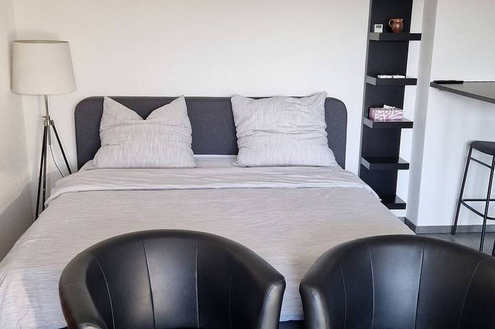 Ganze Wohnung, Helle, liebevoll eingerichtete 1-Zimmer-Wohnung in ruhiger Lage. in Bad Bellingen, Südschwarzwald
