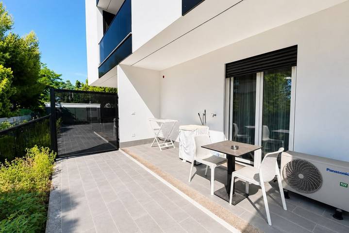 Apartamento entero, GuestHost - Perla Nera Apartment 8 near the sea in Trani, Barletta-Andria-Trani