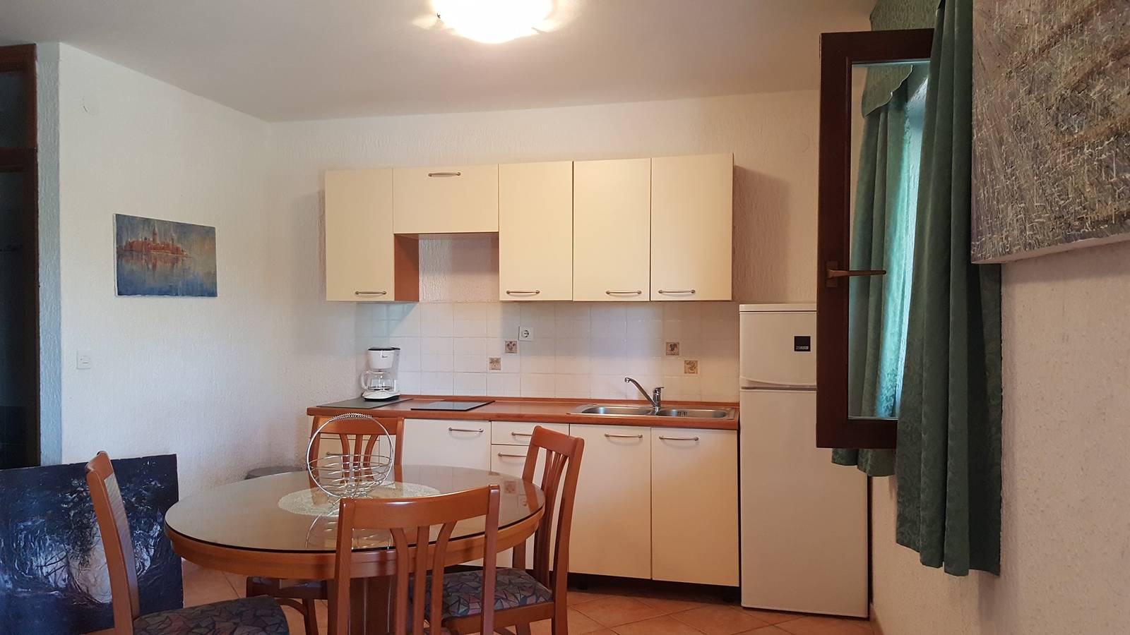 Ganze Wohnung, One bedroom apartment with large terrace and garden view in Funtana, Vrsar-Funtana