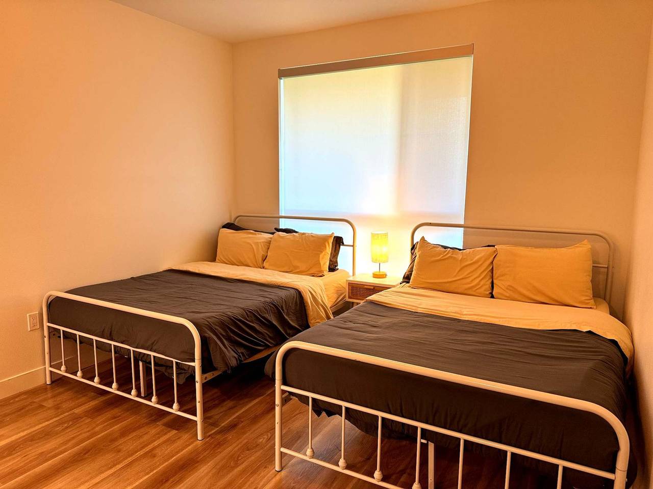 Apartamento entero, Spacious 2-Br Apt Near Disneyland Pool Hot Tub Gym in Santa Ana (california), Condado de Orange