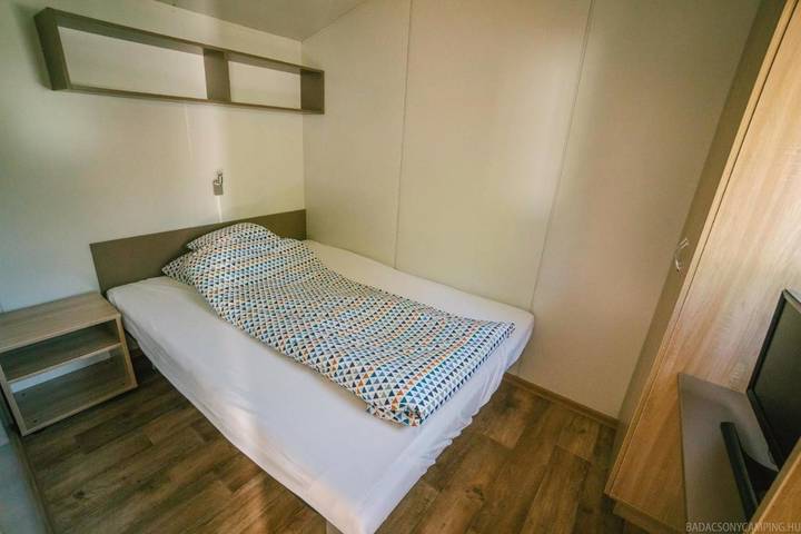 Bungalow für 3 Personen, mit Terrasse und Ausblick sowie Sauna in Ungarn - 2
