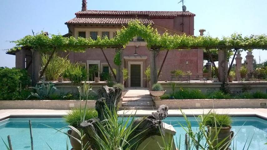 B&b per 2 persone, con Terrazza e Giardino nonché Piscina e Vista lago a Padenghe sul Garda