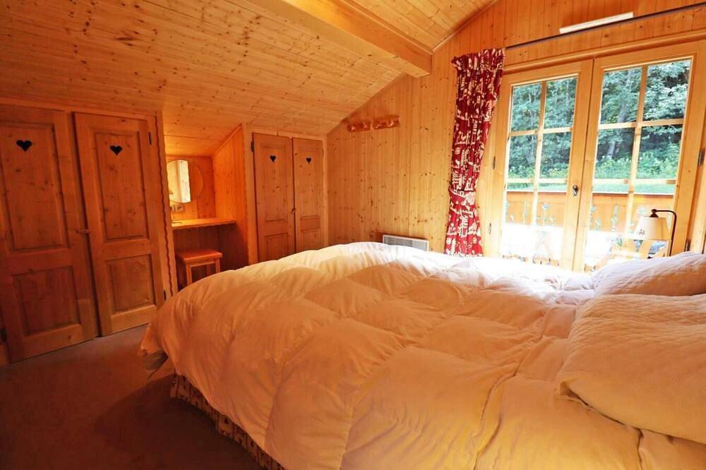 Landhaus, wifi, terrasse, kamin oder ofen für holz, parkmöglichkeiten, fernseher in Les Gets, Les Portes du Soleil