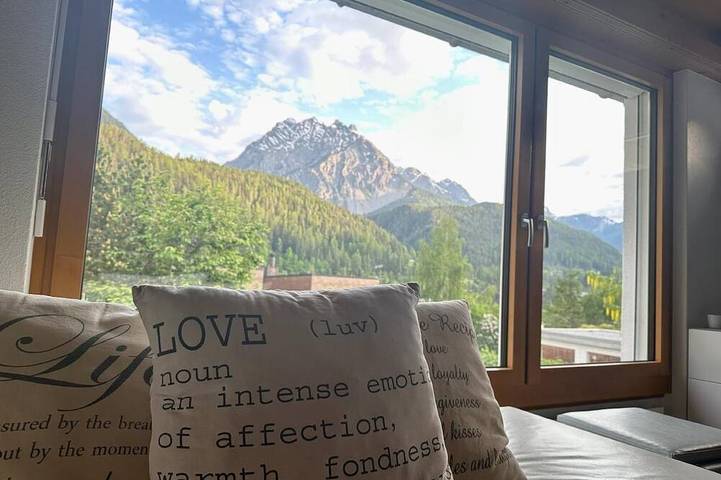 Ferienhaus für 8 Personen, mit Garten und Balkon sowie Whirlpool und Sauna in Scuol