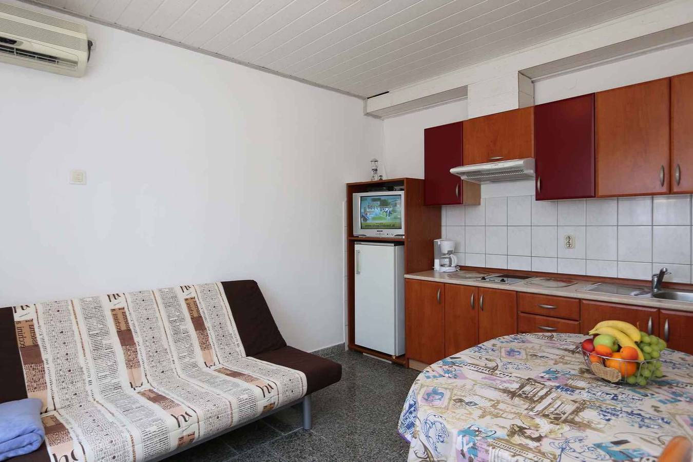 Ganze Ferienwohnung, Ferienwohnung mit Klimaanlage und Terrasse  in Silo (Krk), Krk