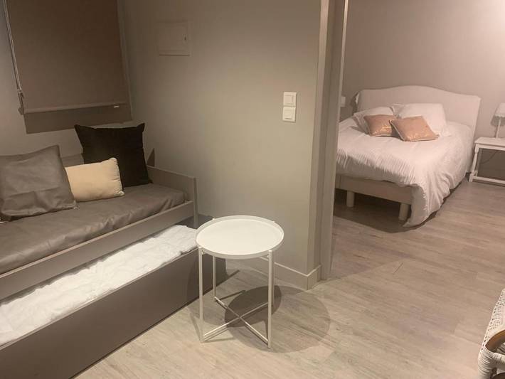 Location de vacances pour 2 personnes, avec vue et piscine ainsi que jardin et terrasse à La Colle-sur-Loup - 2