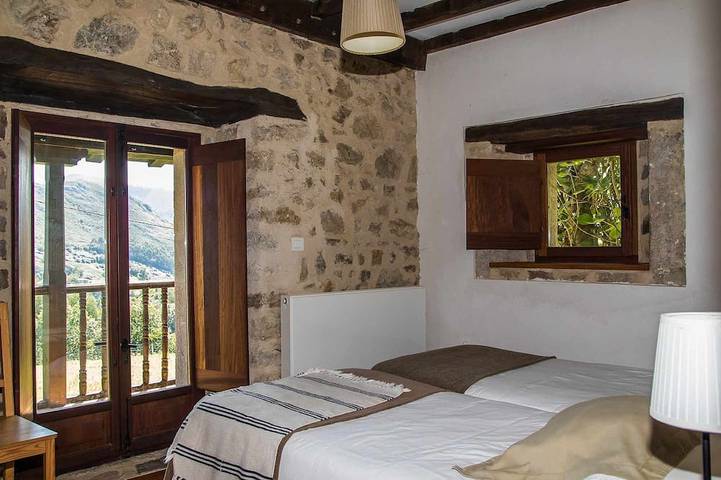 Das Haus von Rubio. Es ist Teil der 4 Häuser von Las Casinas de Linares in Ribadesella, Costa Verde (Spanien)