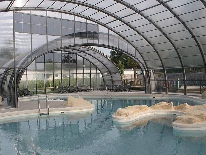 Wohnwagen für 2 Personen, mit Garten und Kinderpool sowie Pool