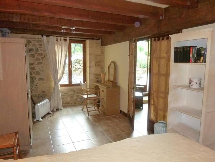Location de vacances pour 8 personnes, avec piscine ainsi que vue et jardin à Saint-Laurent-la-Vallée - 4