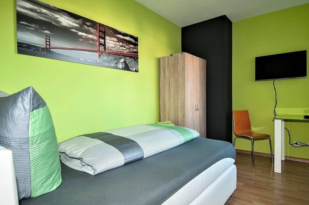 Ganze Wohnung, Ferienwohnung, 120qm, 4 Schlafräume, 2 bis 7 Personen in Bad Säckingen, Südschwarzwald