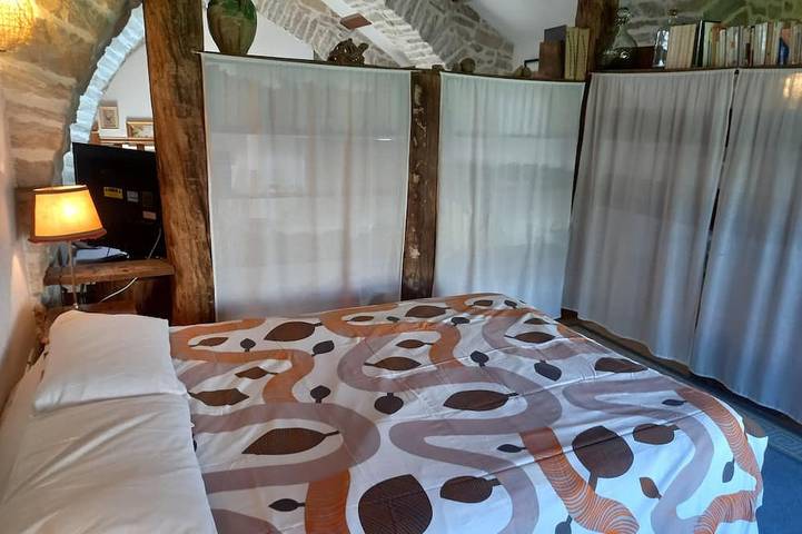 Gîte pour 10 personnes, avec jardin à Saint-Laurent-d'Olt - 4