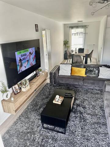 Gîte pour 2 personnes, avec jacuzzi et balcon à Montfermeil