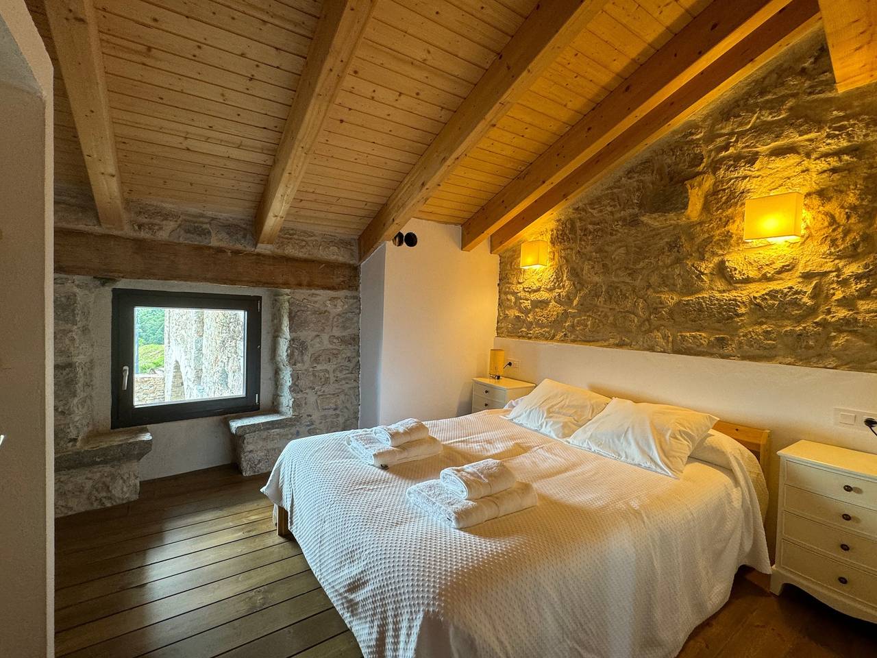Casa Vacacional 'El Taga' con Vistas a la Montaña, Jardín Compartido y Wi-Fi in Ogassa, Pirineo Catalan