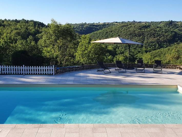 Location de vacances pour 2 personnes, avec piscine ainsi que jardin et vue à Reilhaguet - 4