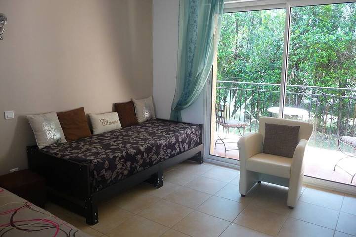 Chambre d’hôte pour 4 personnes, avec piscine et jardin à Aubais - 3