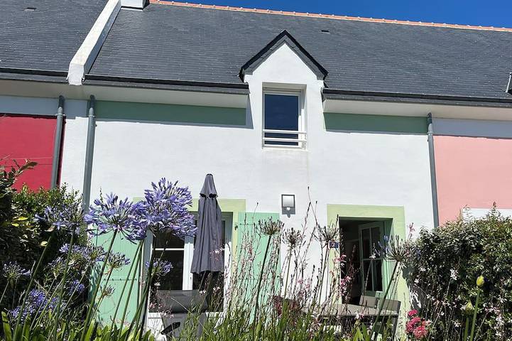 Location de vacances pour 4 personnes, avec Terrasse et Jardin dans Plage De Port De Deuborh Sauzon