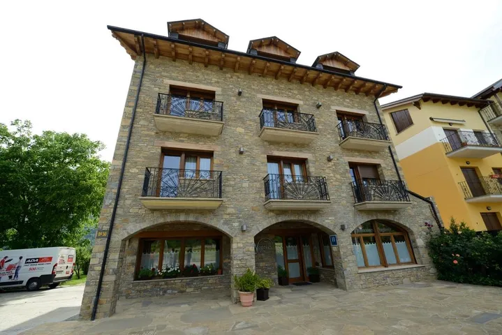 Hôtel pour 3 personnes, avec vue et jardin - 1