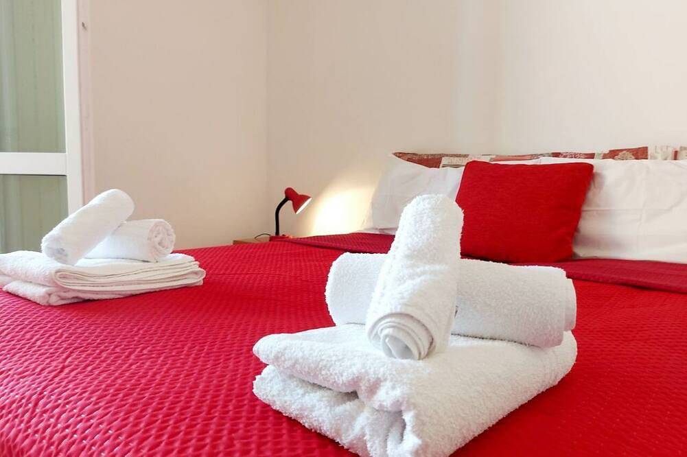 Apartamento entero, [★300 Mt From The Sea★] Terrace, Wifi and Parking. in Grottammare, Grottammare (Comune)